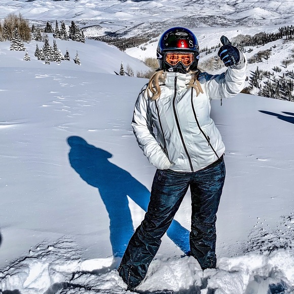 Meet your Posher, Angela - Picture 3 of 3